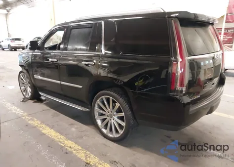 2018 Cadillac Escalade Luxury z USA, uszkodzony, nr VIN 1GYS4BKJ6JR216229